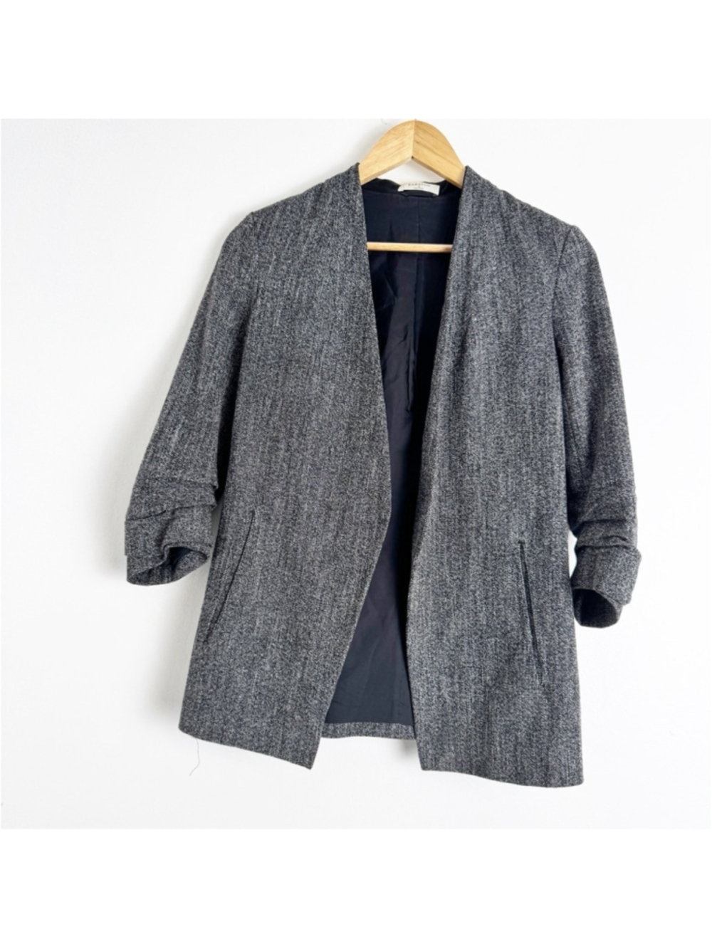Aritzia Babaton Power Blazer in Black Grey Melange Size 0